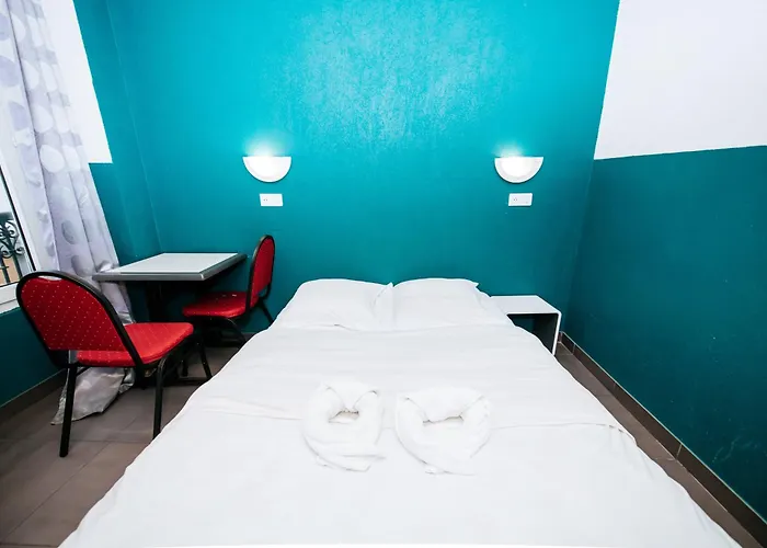 Hotel De La Poste Parigi