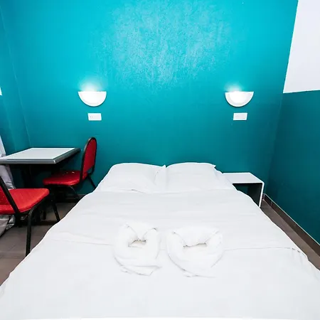 Hotel De La Poste Parigi