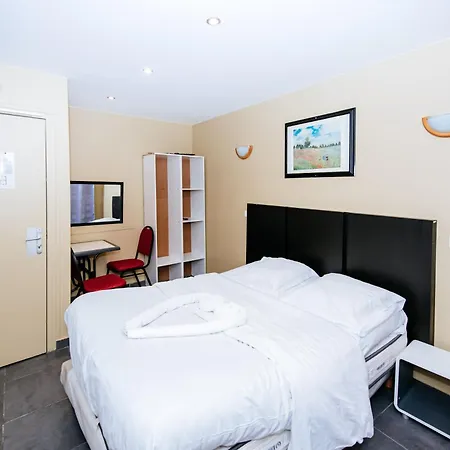 De La Poste מלון