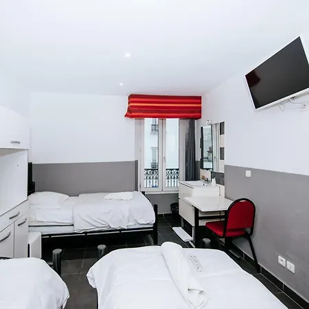 מלון De La Poste 3*