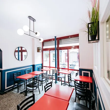 מלון De La Poste 3*