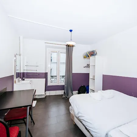 מלון De La Poste 3*