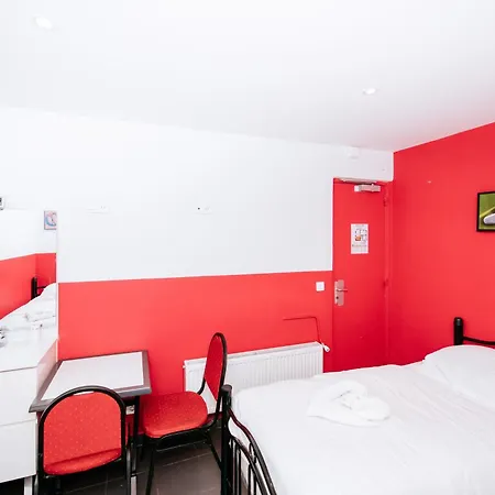 מלון De La Poste 3*