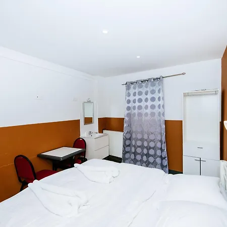Hotel De La Poste Parigi