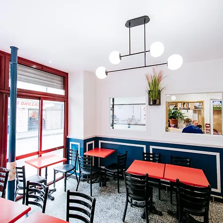 De La Poste מלון