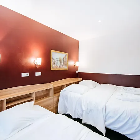 De La Poste מלון