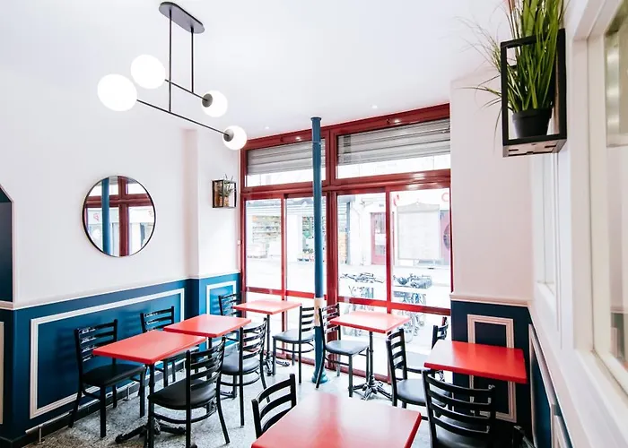 Szálloda De La Poste 3*