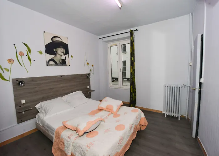 De La Poste Szálloda 3*